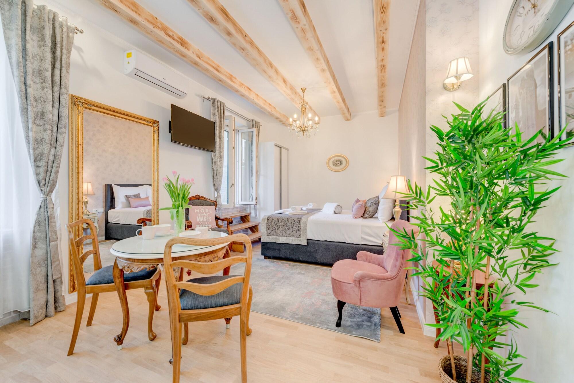 Фото Aurum Templi Suites