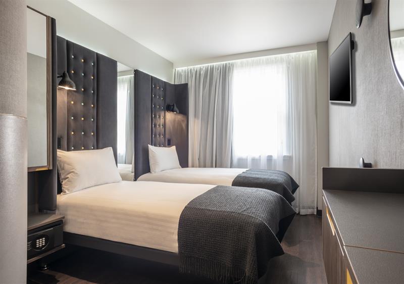 Фото Point A Kensington Olympia