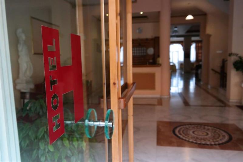 Фото Alexiou Hotel