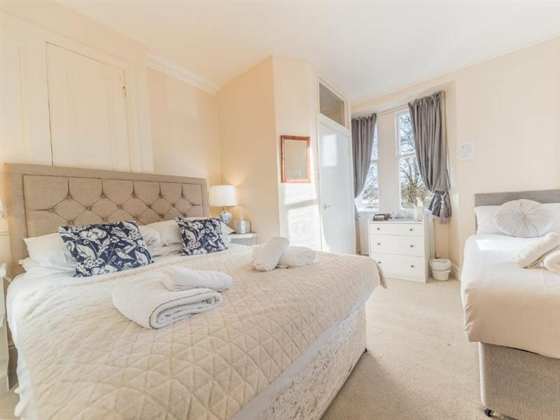 Фото Rayrigg Villa Guest House