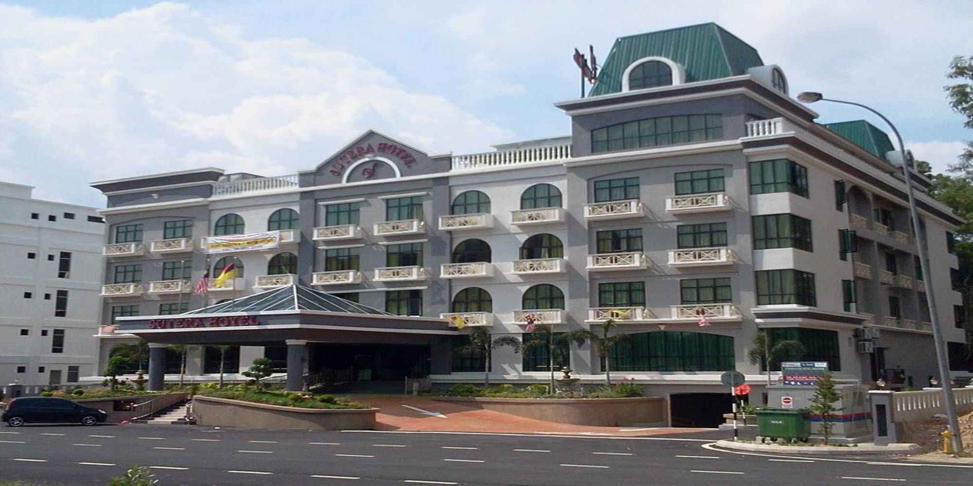 Фото Sutera Hotel