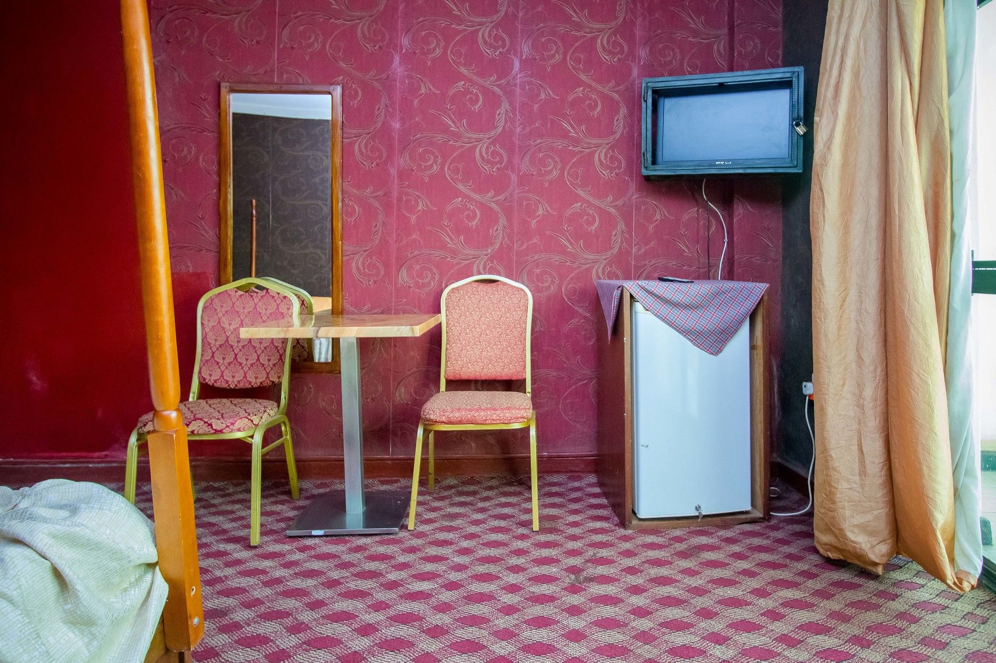 Фото Chez Johnson Hotel