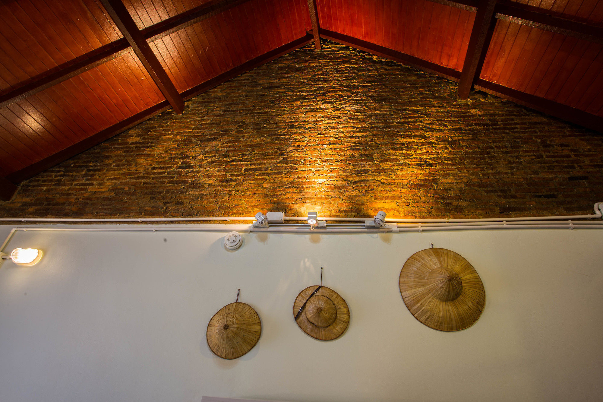 Фото Baan Gaysorn Hostel