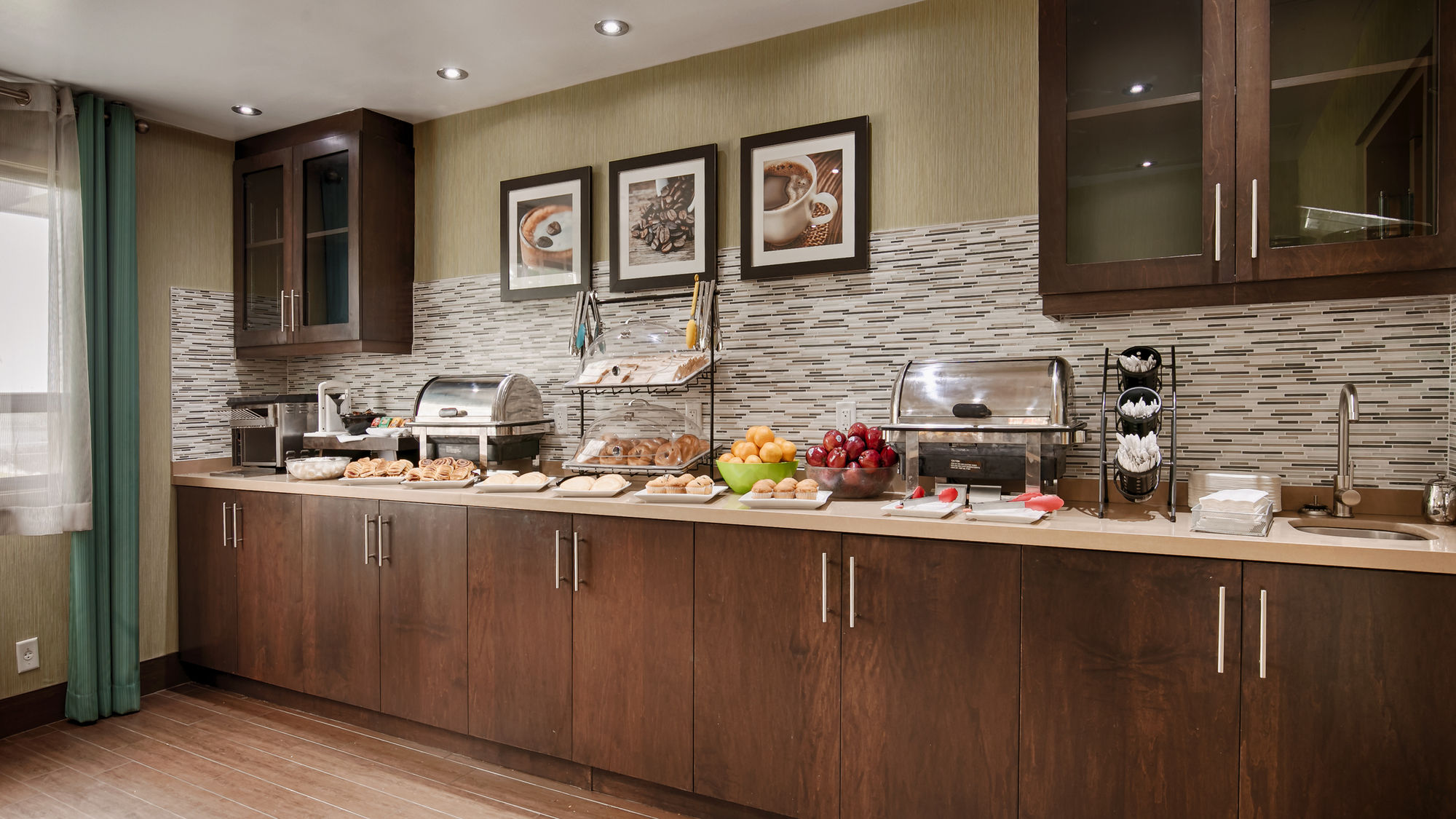 Фото Best Western Plus Durham Hotel & Conference Centre