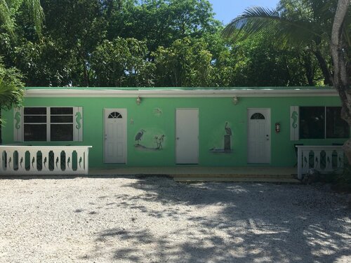 Внешний вид отеля The Pelican Key Largo Cottages в Ки-Ларго, фото 4