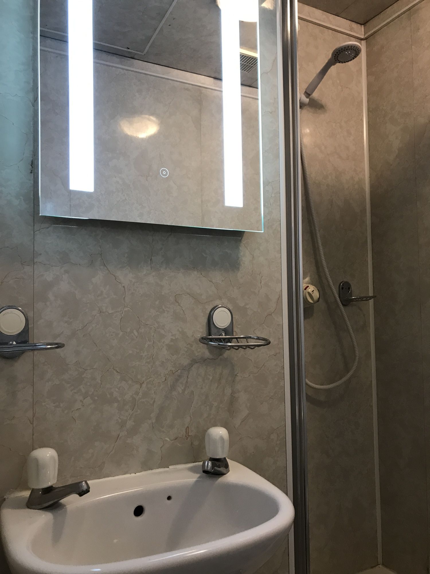 Фото Springfield Hotel London