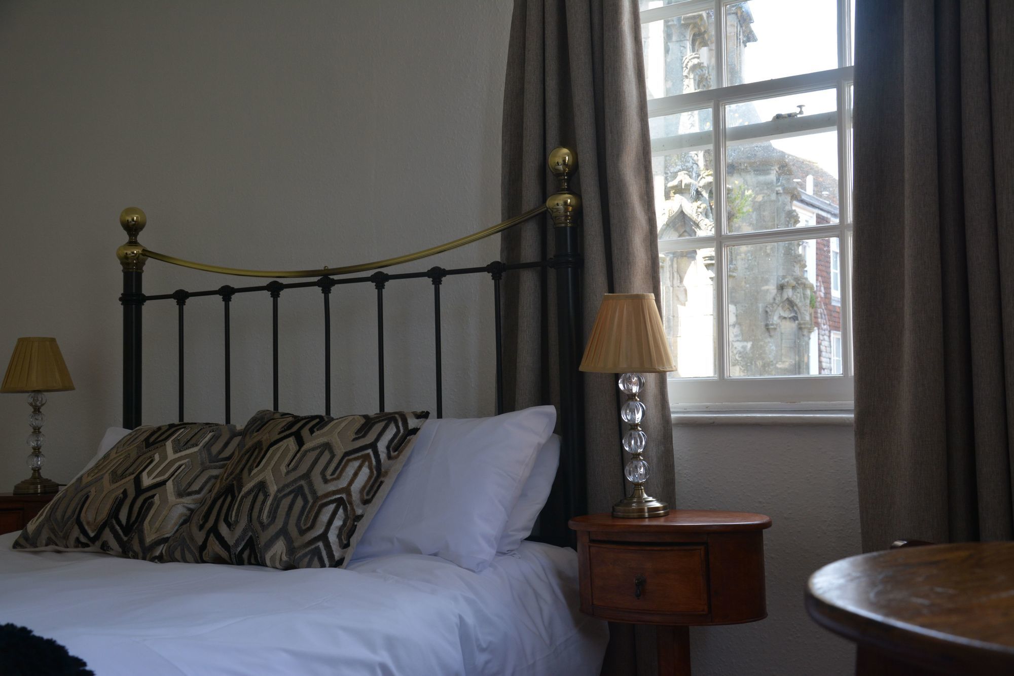 Фото Cathedral Gate Hotel