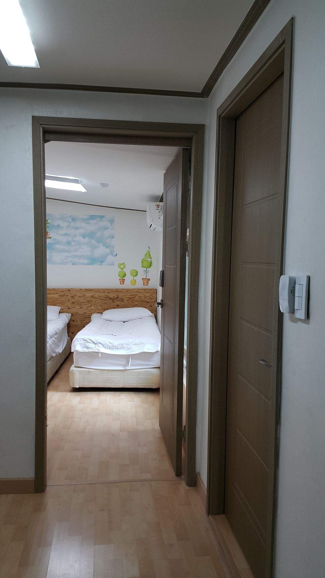 Фото Guest House Myeongdong