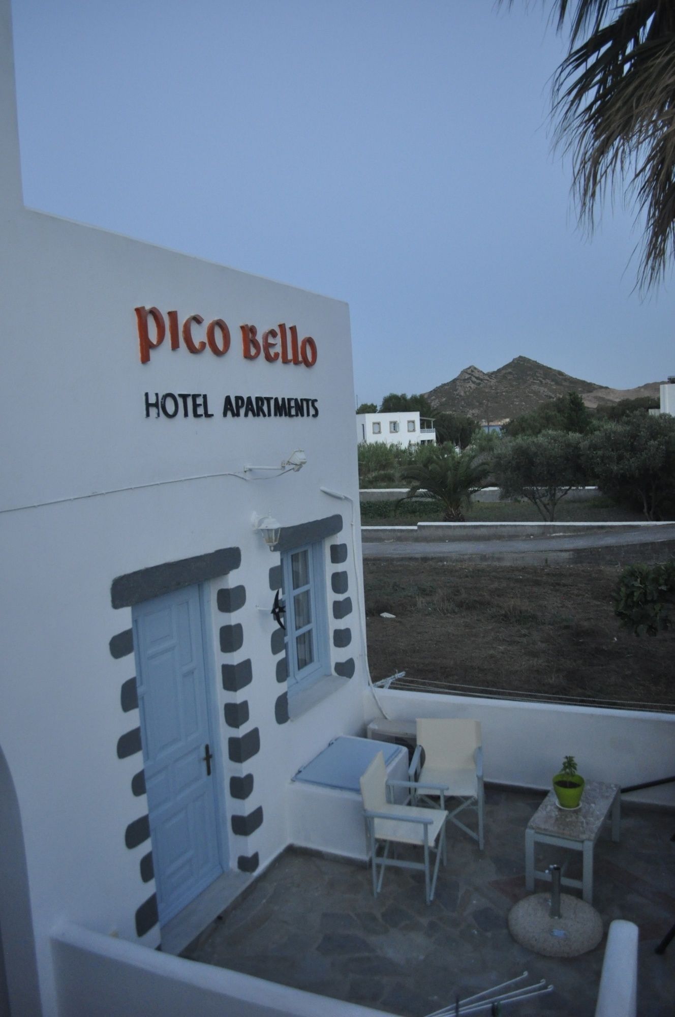 Фото отеля 1