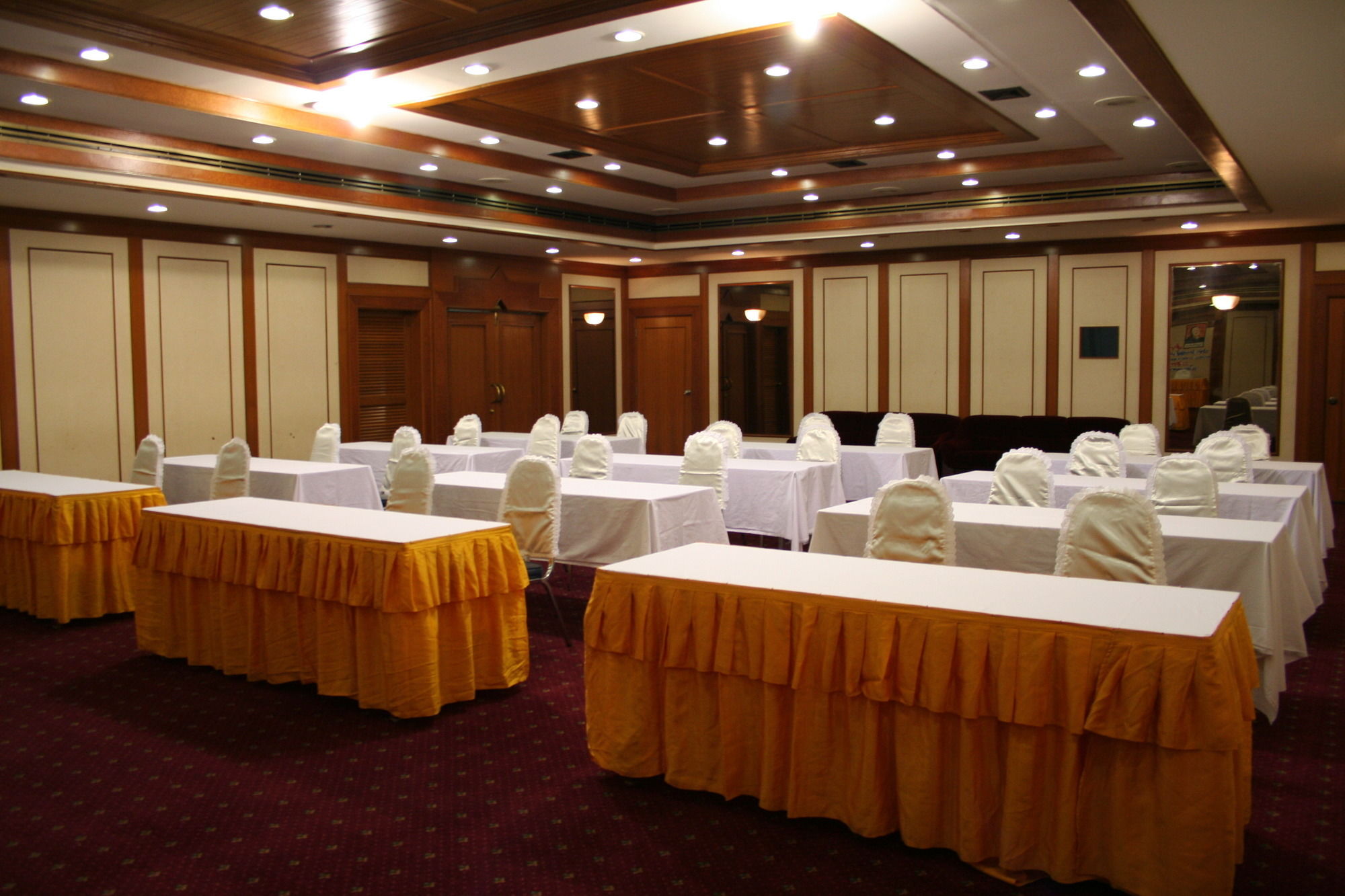 Фото Hatyai Central Hotel