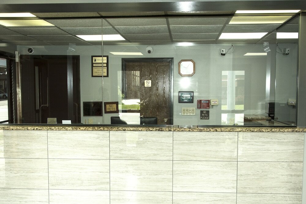 Фото Super 8 by Wyndham Michigan City