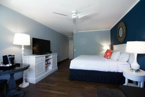 Внешний вид отеля Banana Bay Resort & Marina в Марафоне, фото 3