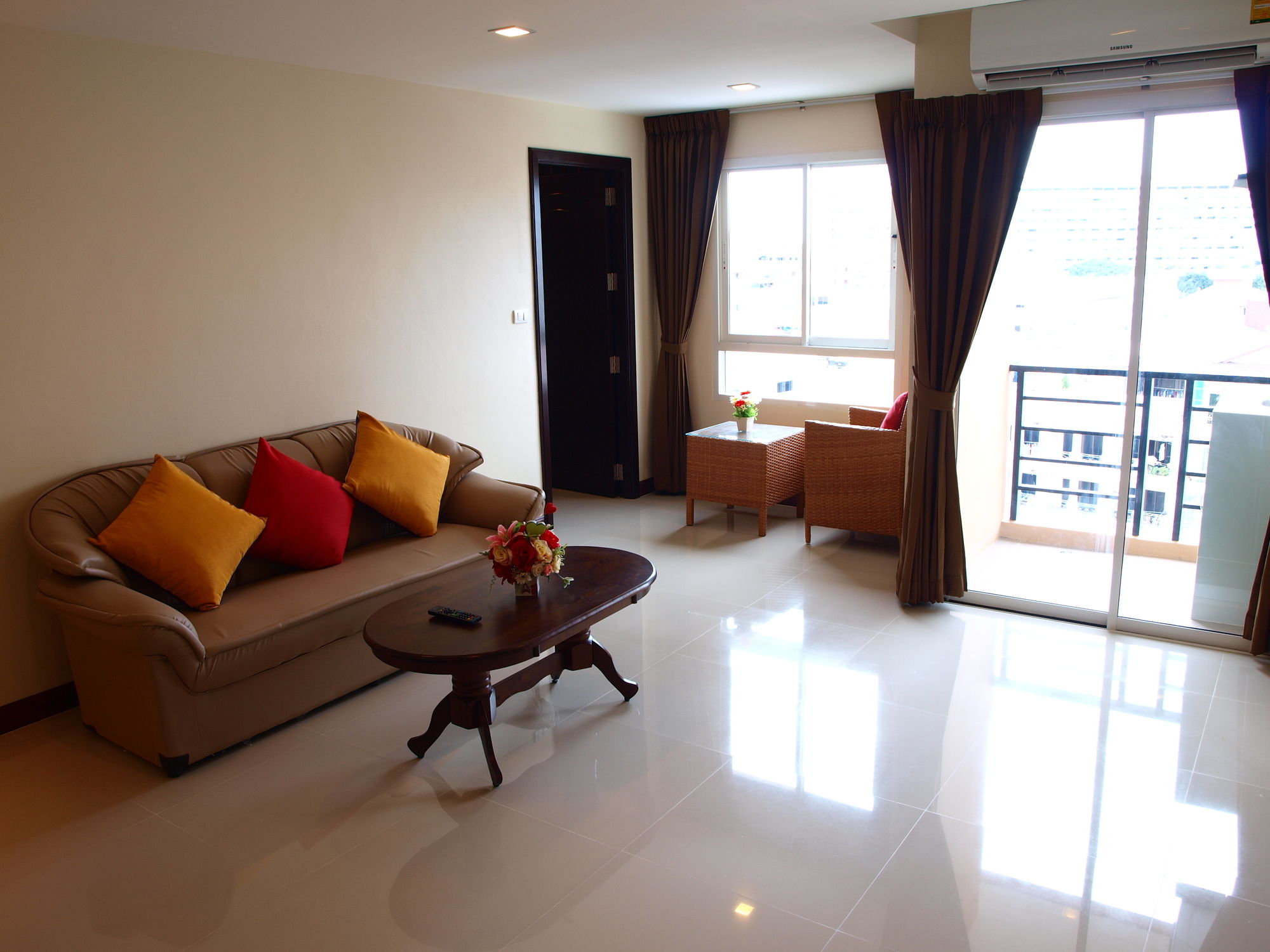 Фото V Residence Pattaya