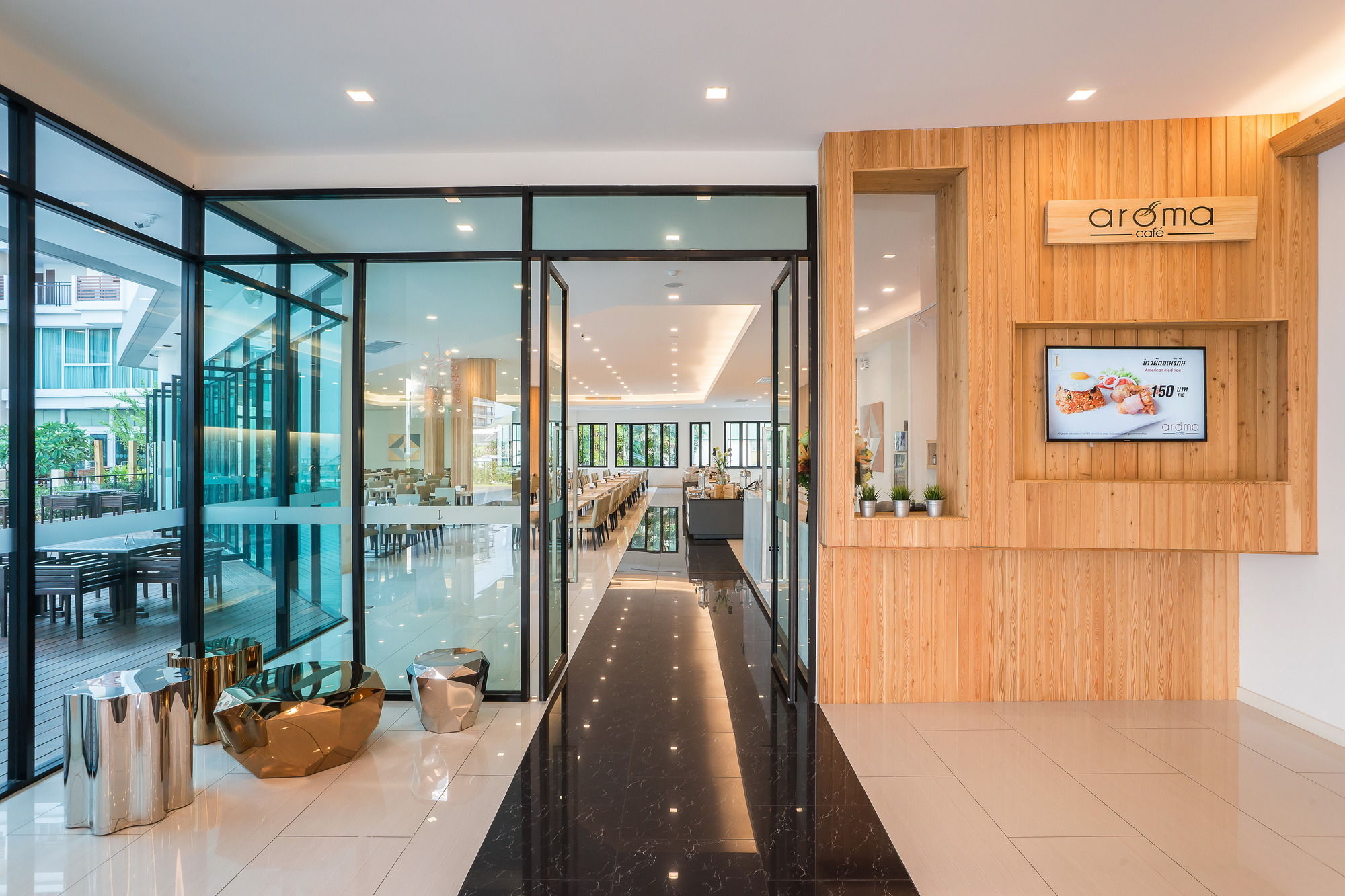 Фото J Inspired Hotel Pattaya