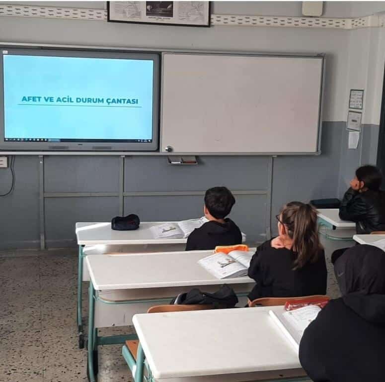 School Uckardes Middle School, Isparta, photo