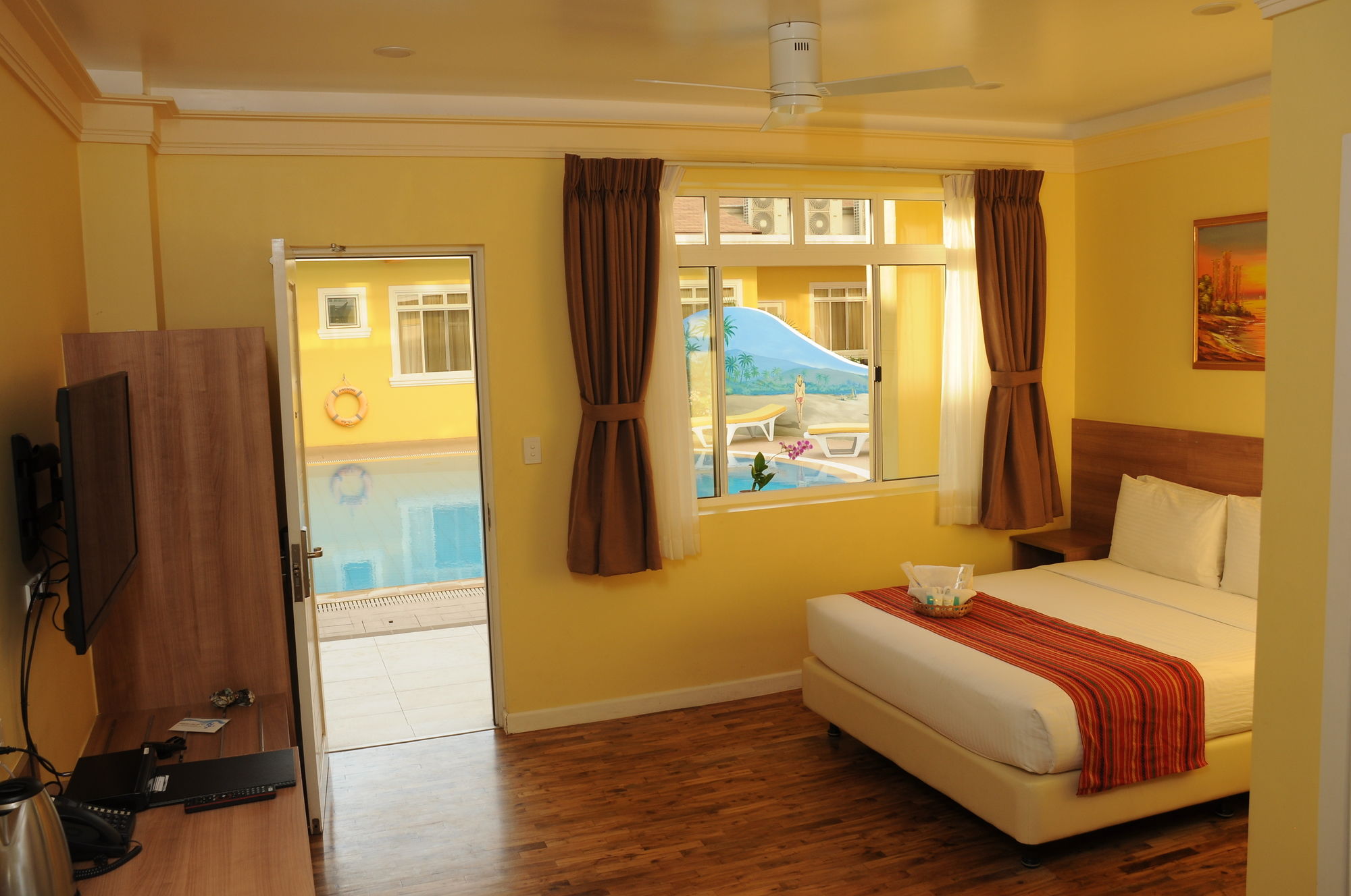 Фото Awesome Hotel