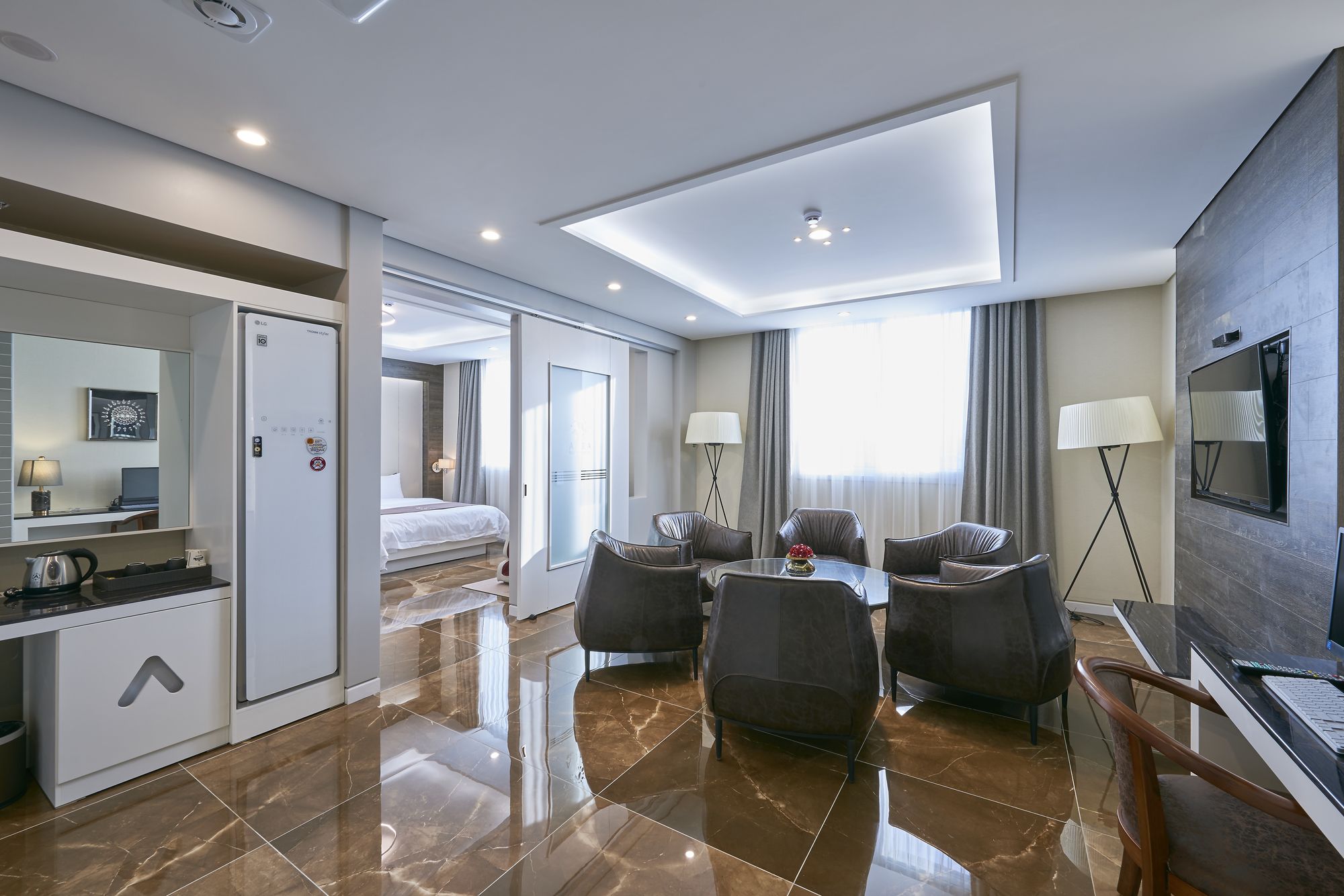 Фото Gwangju Aura Hotel