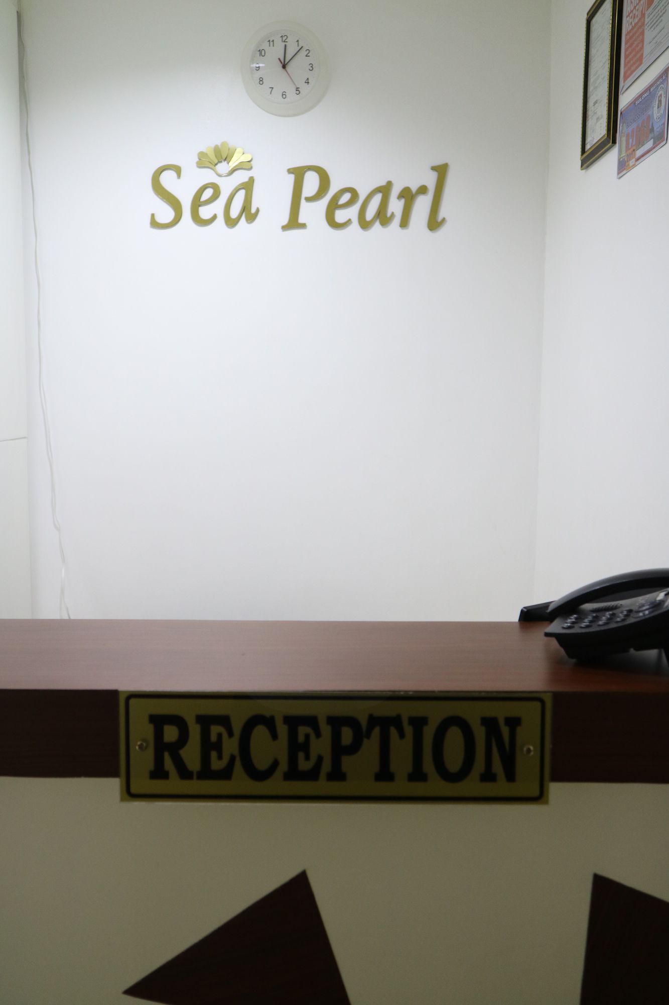 Фото Sea Pearl Manila Suites