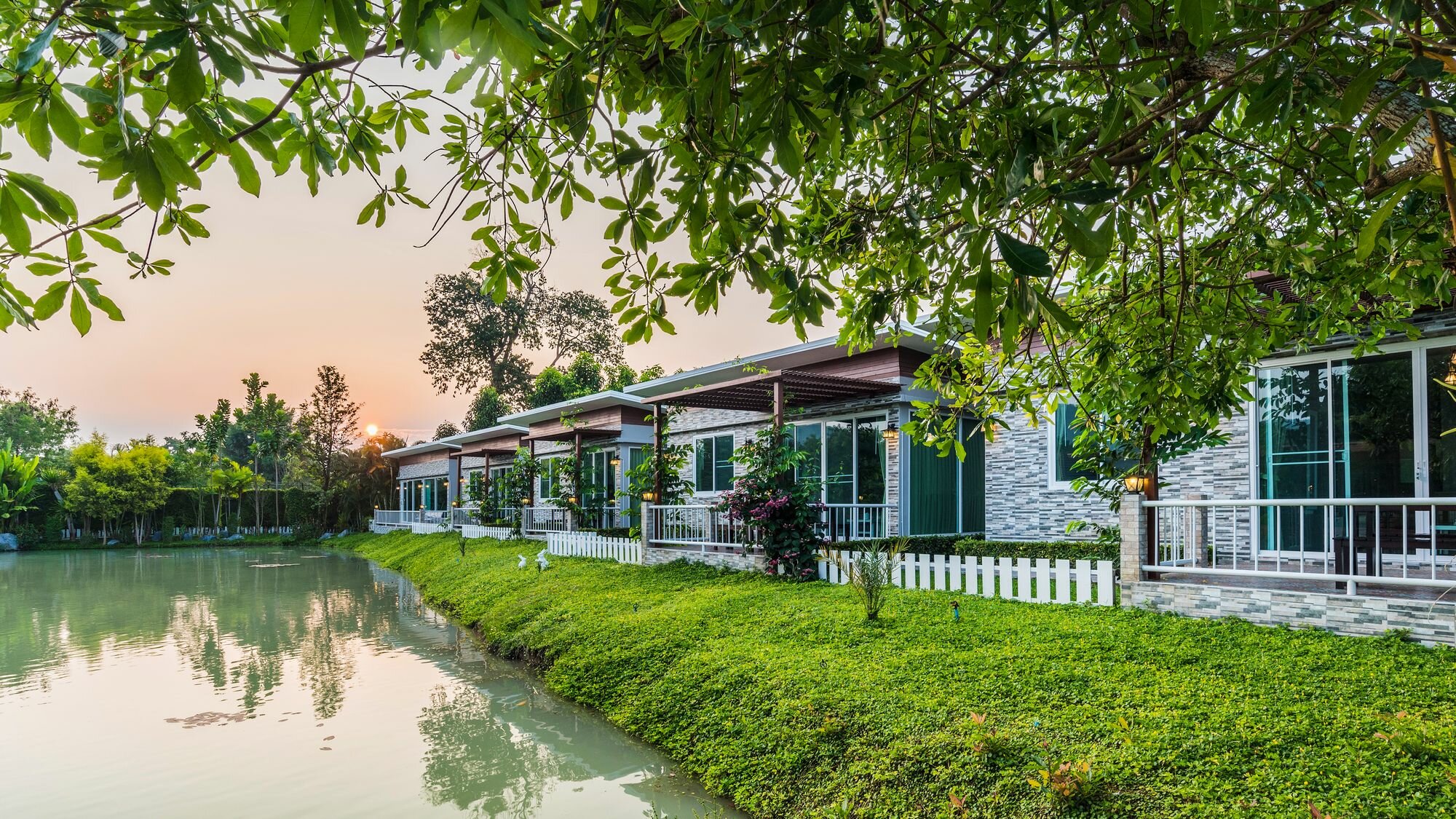 Фото Rai Fahpratan Home and Garden