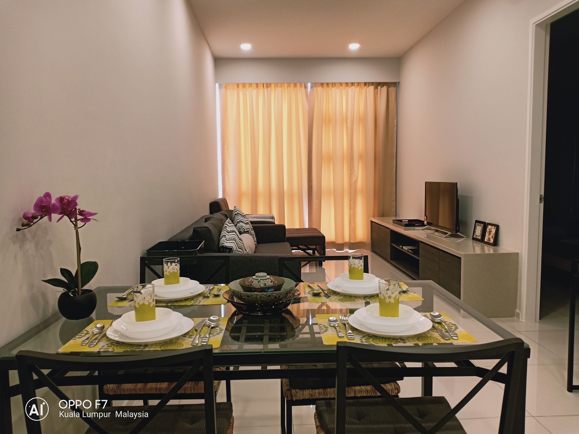 Фото Robertson Suites Z