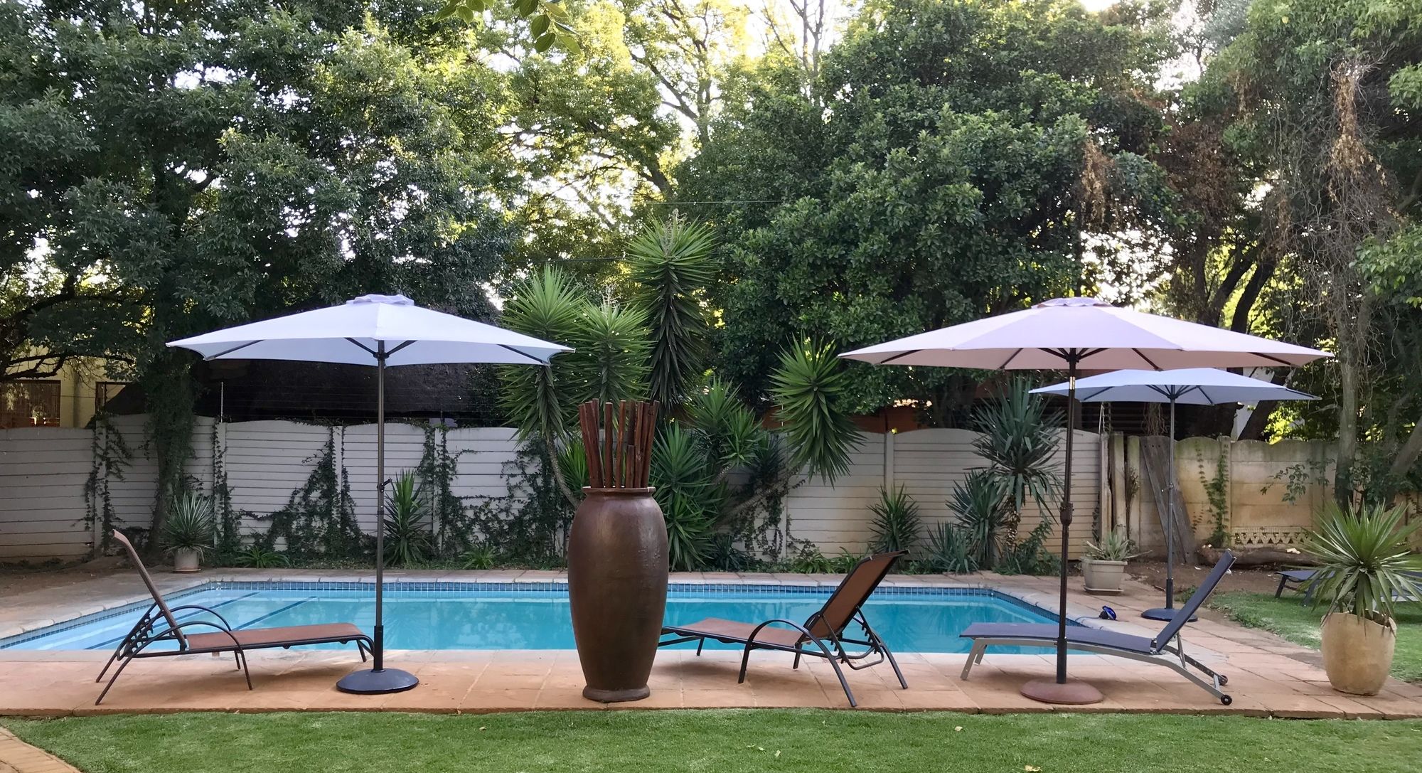 Фото Aerotropolis Guest Lodge