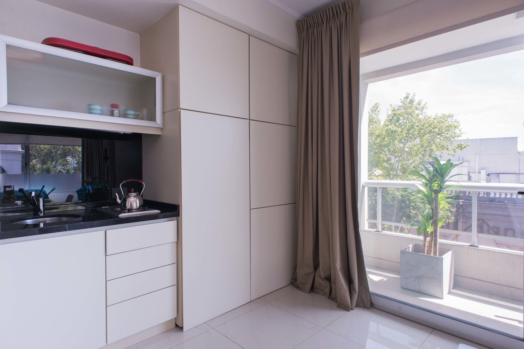 Фото Soho Luxury Suites