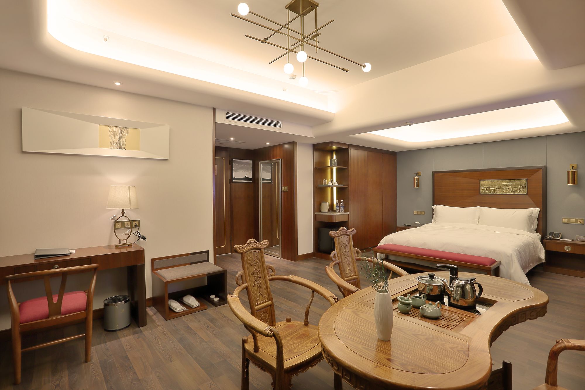 Фото Lujia International Hotel