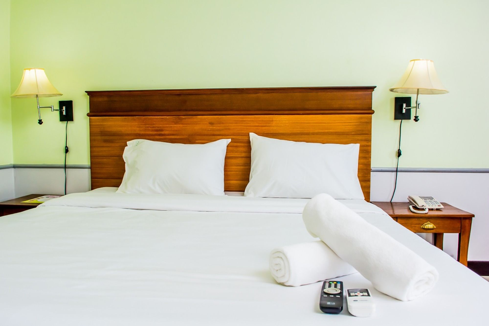 Фото Sutus Court 1