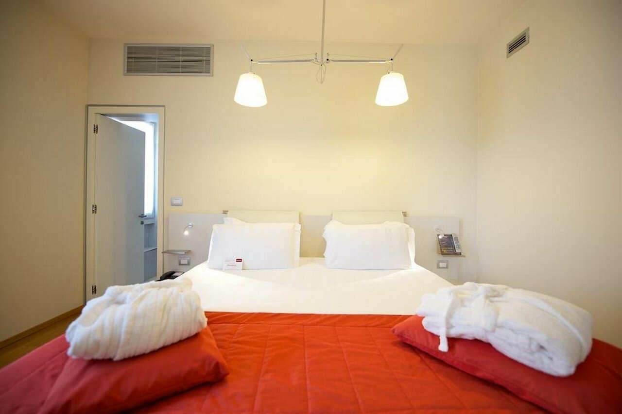 Фото Hotel Mercure Milano Solari 