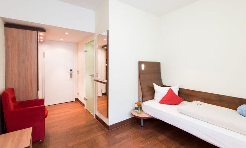 Фото Stadthotel Freiburg