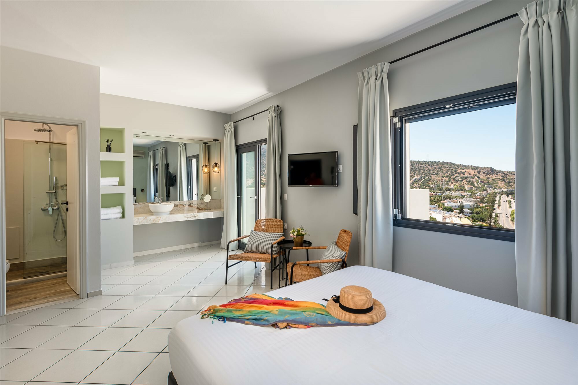 Фото Minois Boutique Hotel 