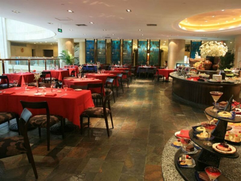 Фото Oriental Deluxe Hotel