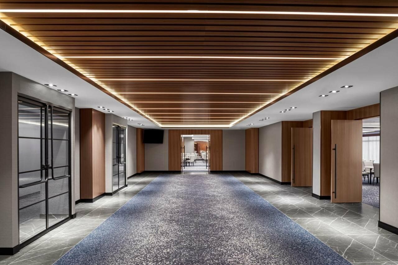 Фото Four Points by Sheraton Flushing