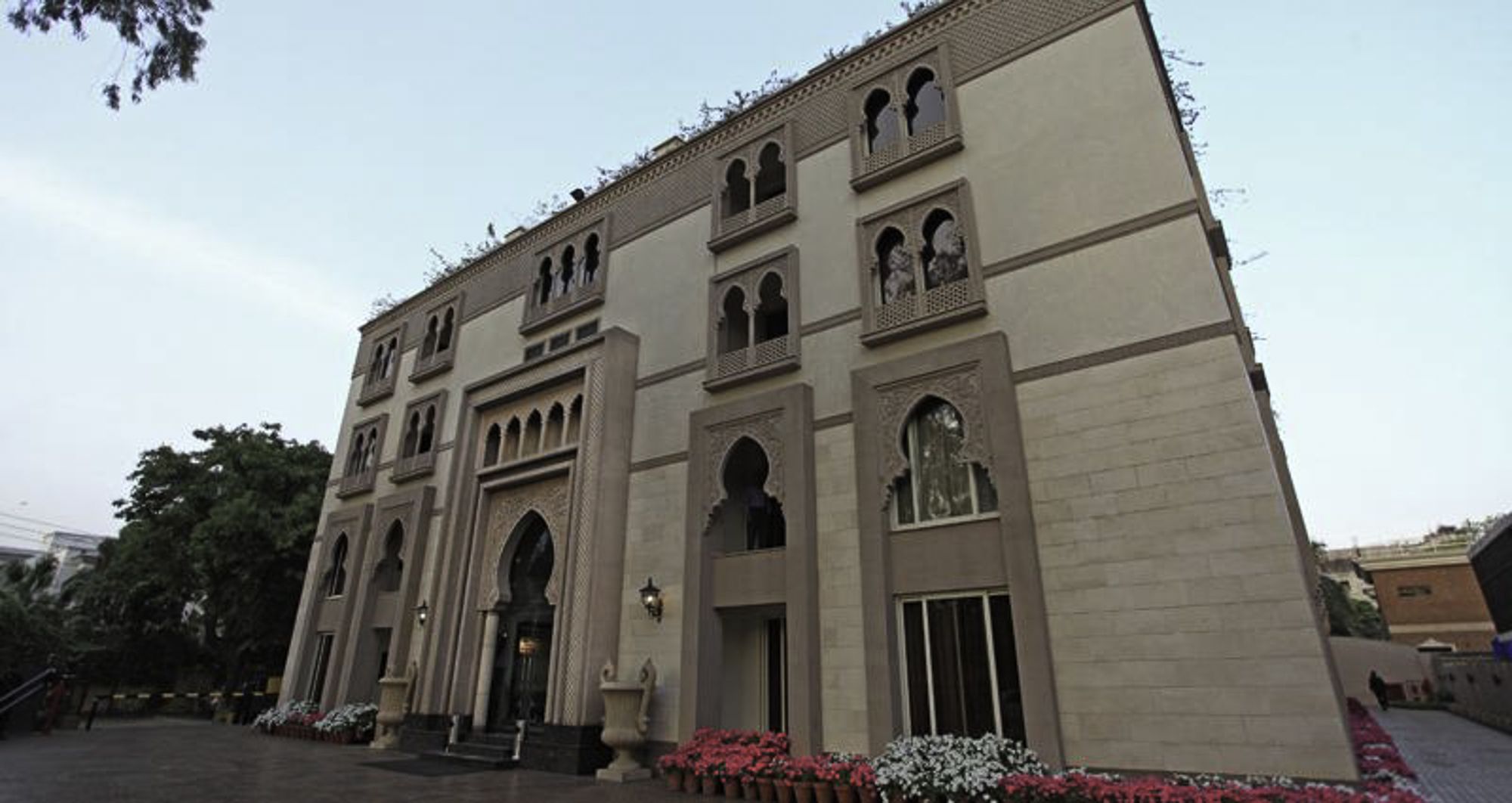 Фото Heritage Luxury Suites- All Suite hotel