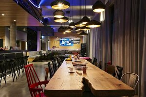 Гостиница Moxy Berlin Ostbahnhof
