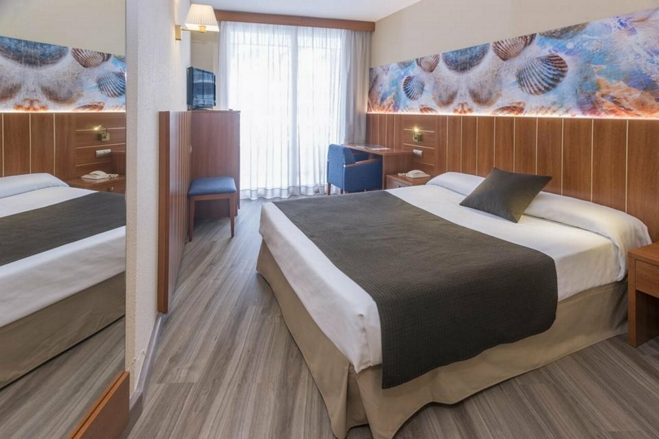 Фото Hotel GHT Aquarium & SPA