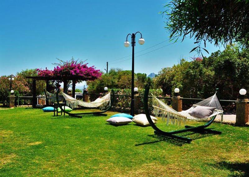 Фото Merit Crystal Cove Hotel