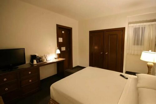 Гостиница Hotel Casino Morelia в Морелии