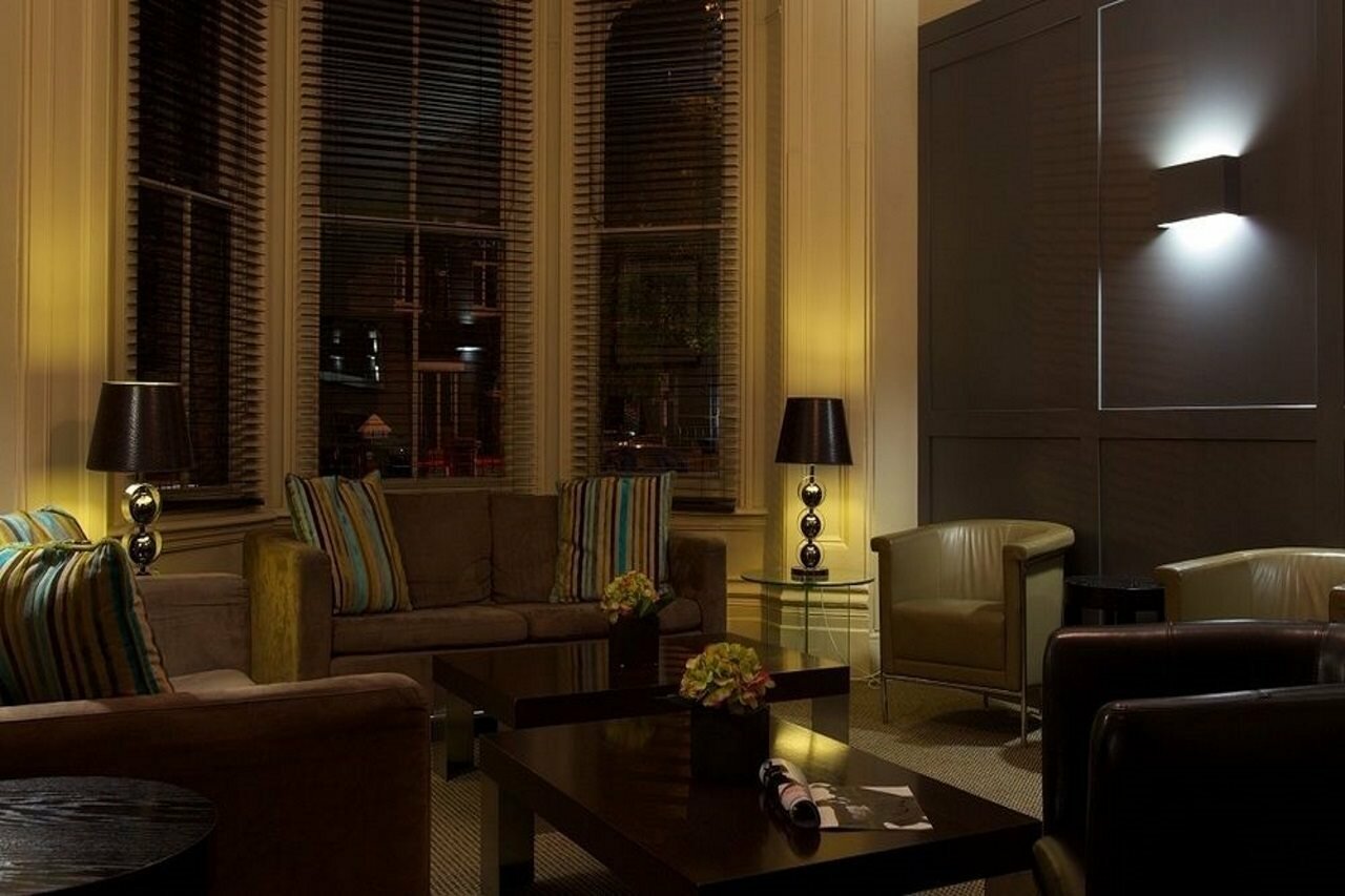 Фото The Lodge Hotel Putney