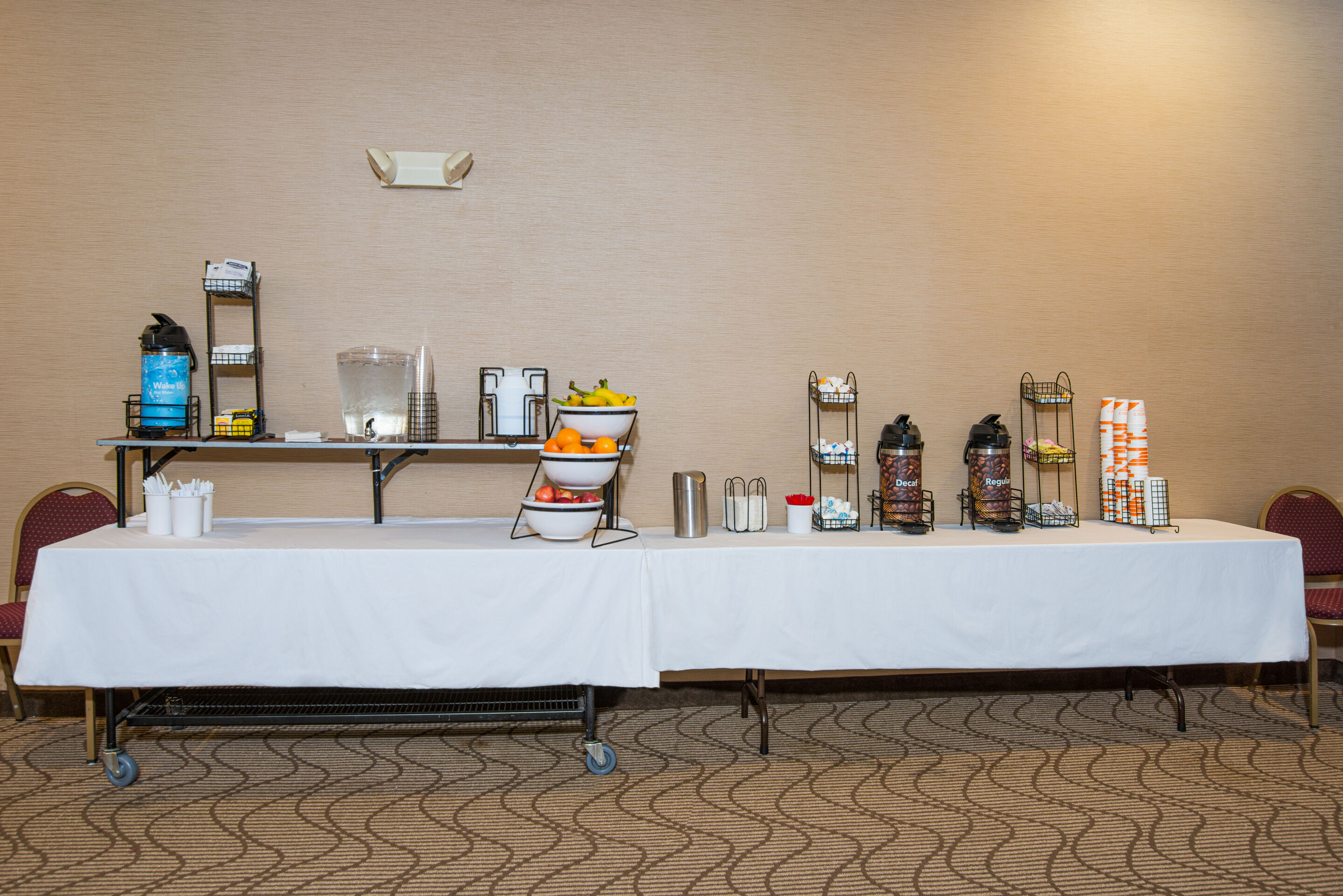 Фото Clarion Hotel & Suites Hamden - New Haven