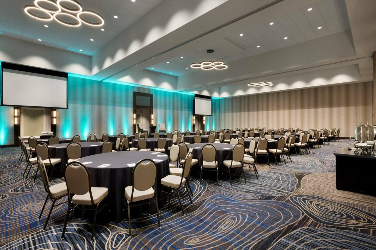 Фото Embassy Suites by Hilton San Antonio Landmark