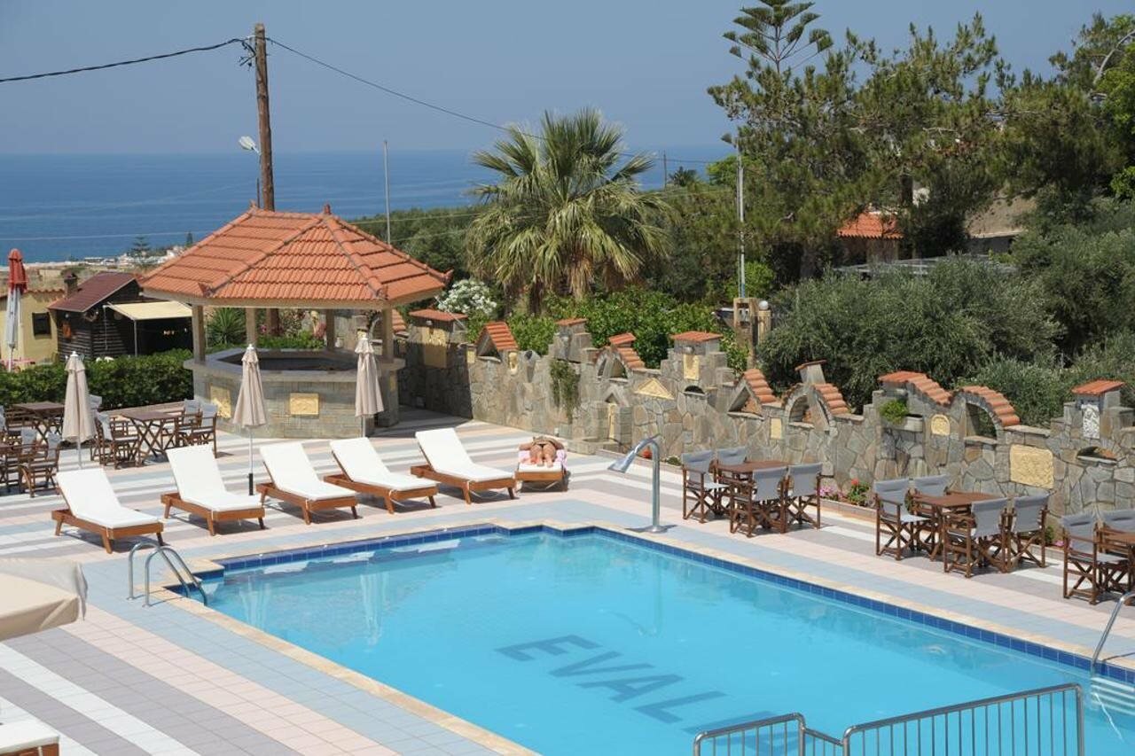 Фото Evalia Apartments