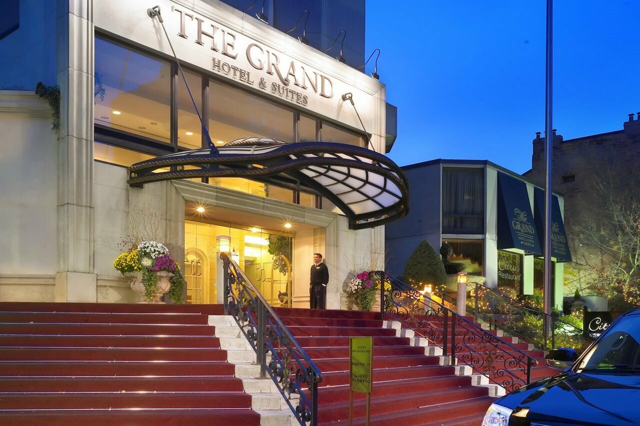 Фото Grand Hotel & Suites
