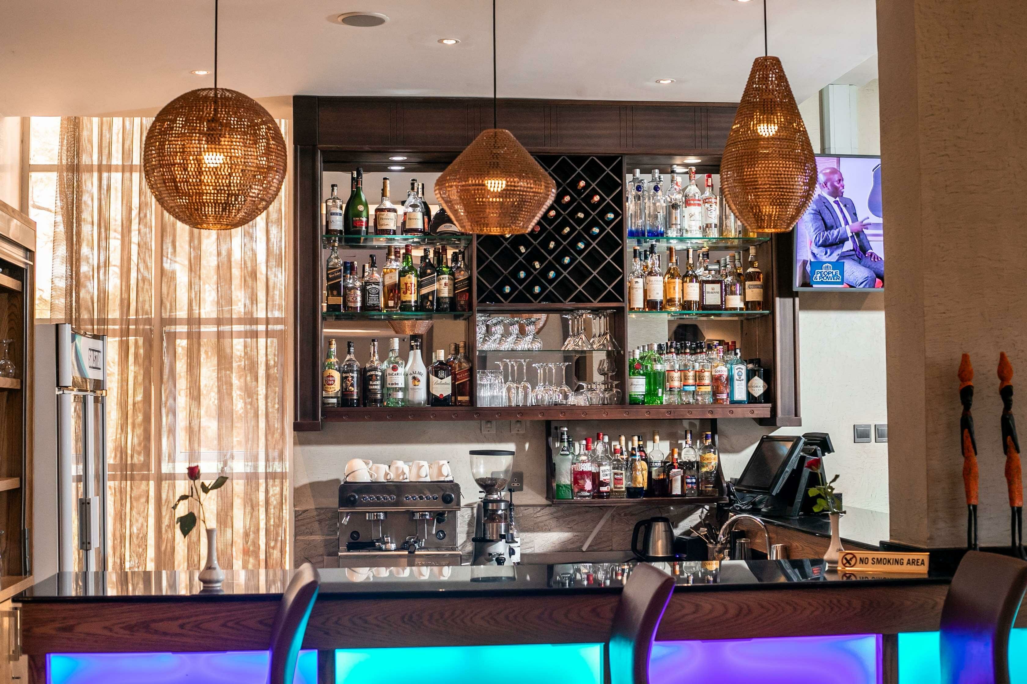 Фото Отель The Athena