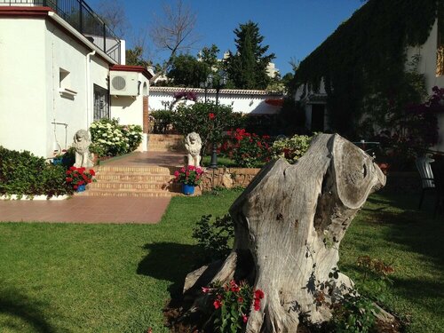 Гостиница Hotel Carmen Teresa в Торремолиносе