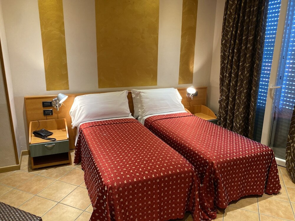 Фото Hotel Villa Rosa