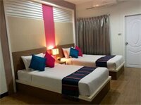 Фото Charoenchit House