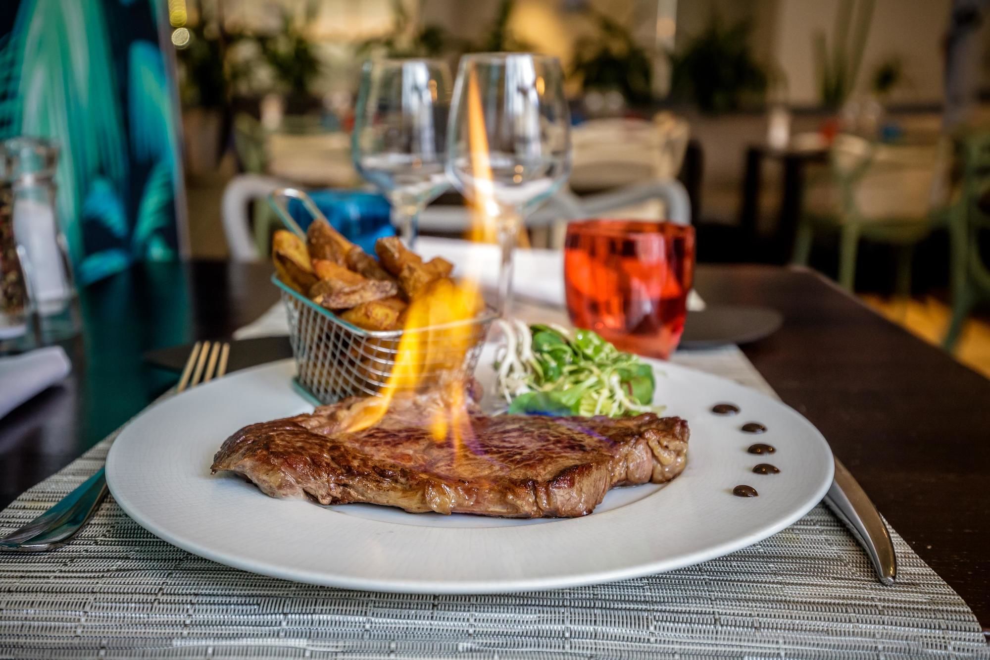 Фото Best Western Plus Vannes Centre-Ville