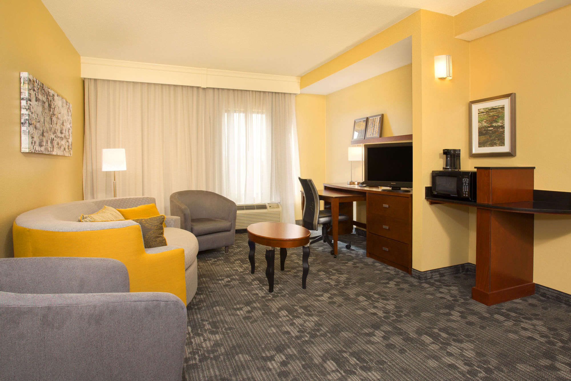 Фото Courtyard by Marriott Austin Airport