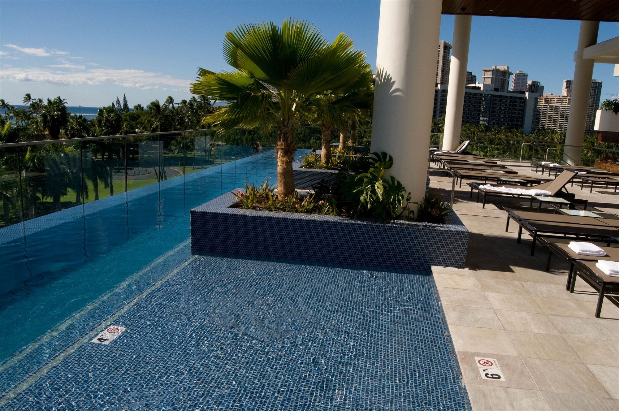 Фото Jet Luxury @ The Trump Waikiki